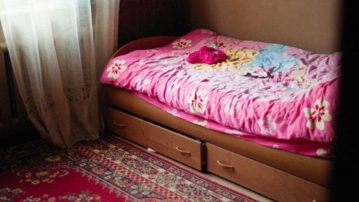 Rangement sous le lit